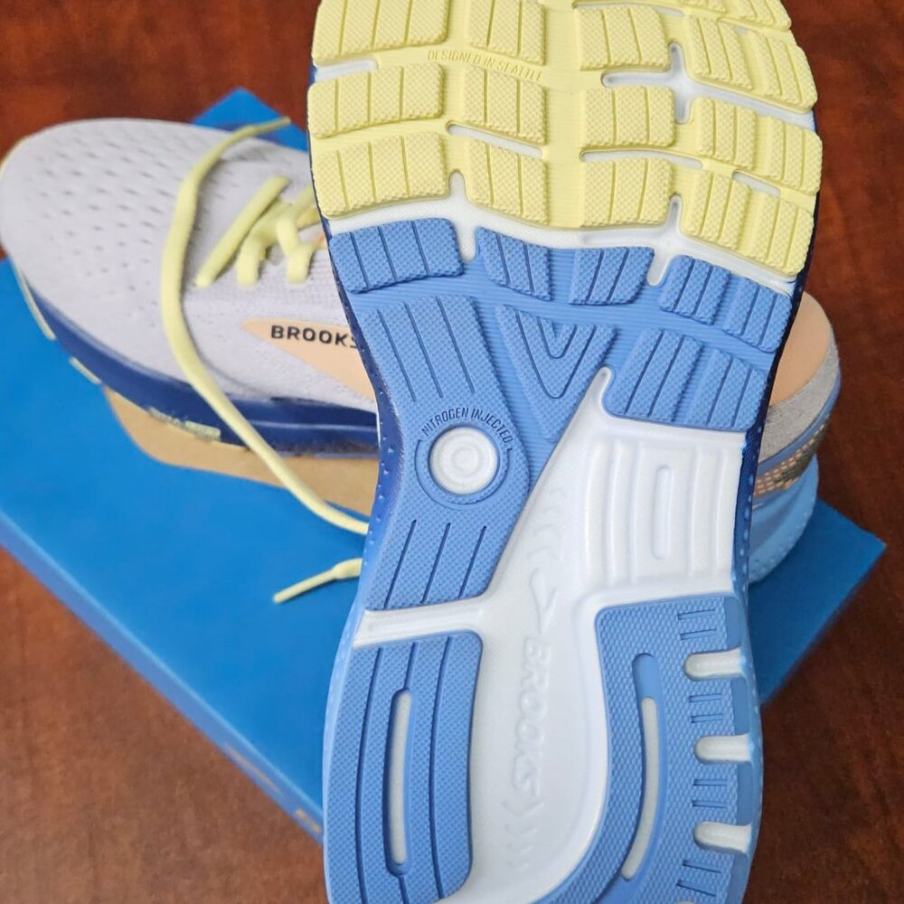 Brooks Ghost 16 Women's Running Walking shoes - Size: US 11M - Picture 3 of 7